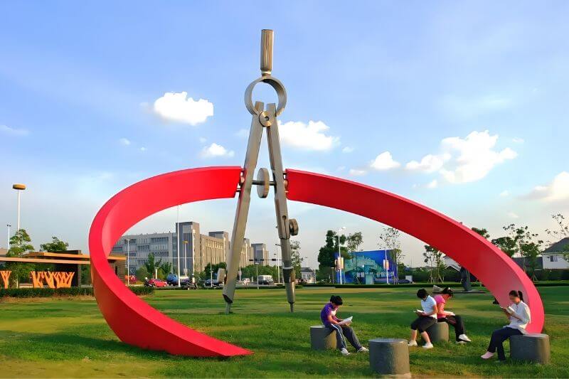 不銹鋼雕塑設(shè)計(jì)如何打造獨(dú)一無二的企業(yè)標(biāo)志的文章特色圖片
