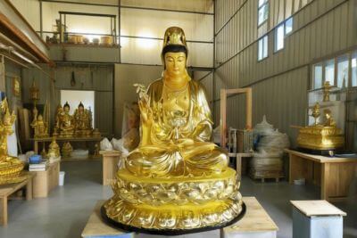 3米觀音銅佛像報價詳解：藝通·藝術(shù)為您提供雕塑定制服務(wù)